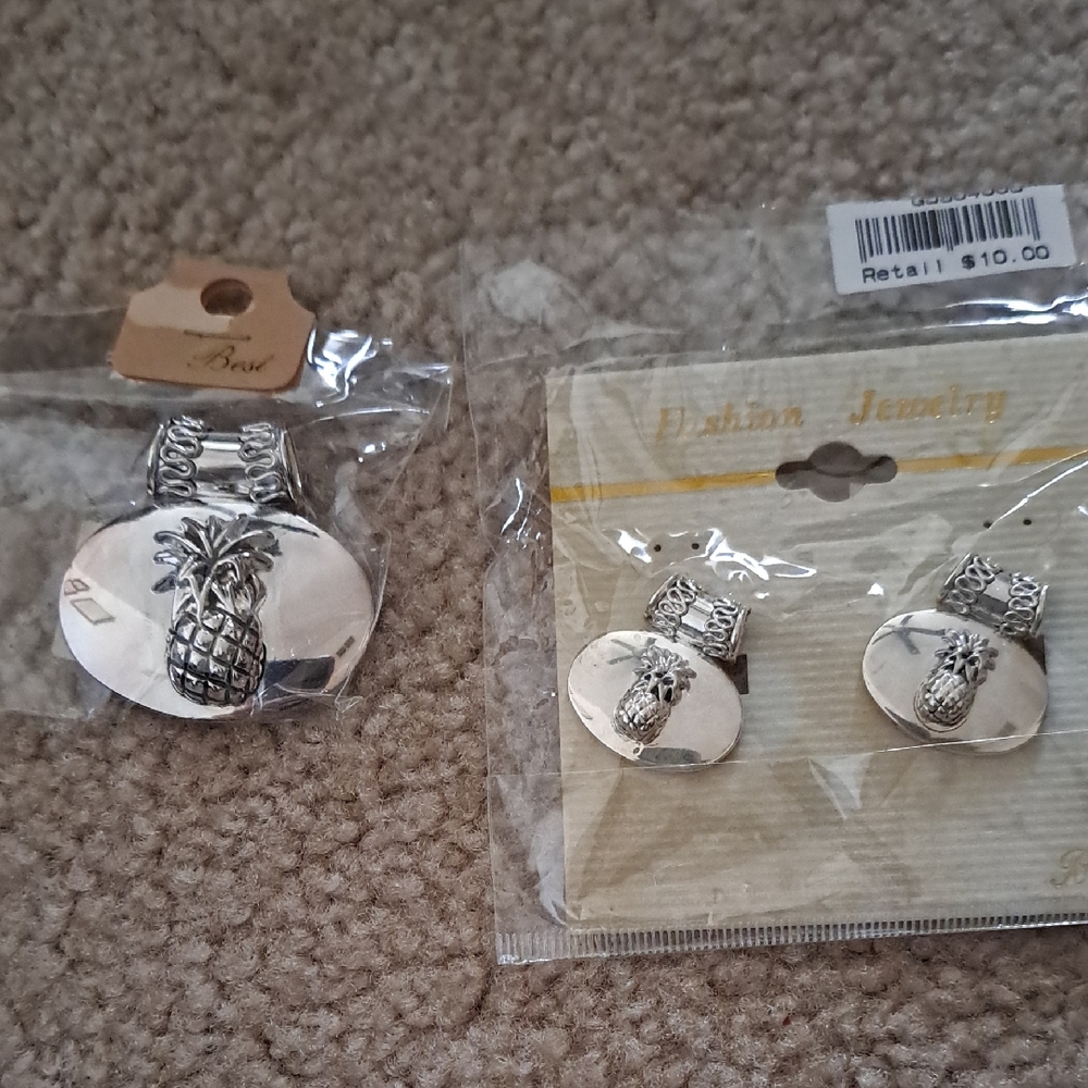 Silver Pineapple Earrings And Necklace
